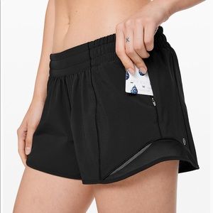 4” LULULEMON HOTTY HOT SHORTS